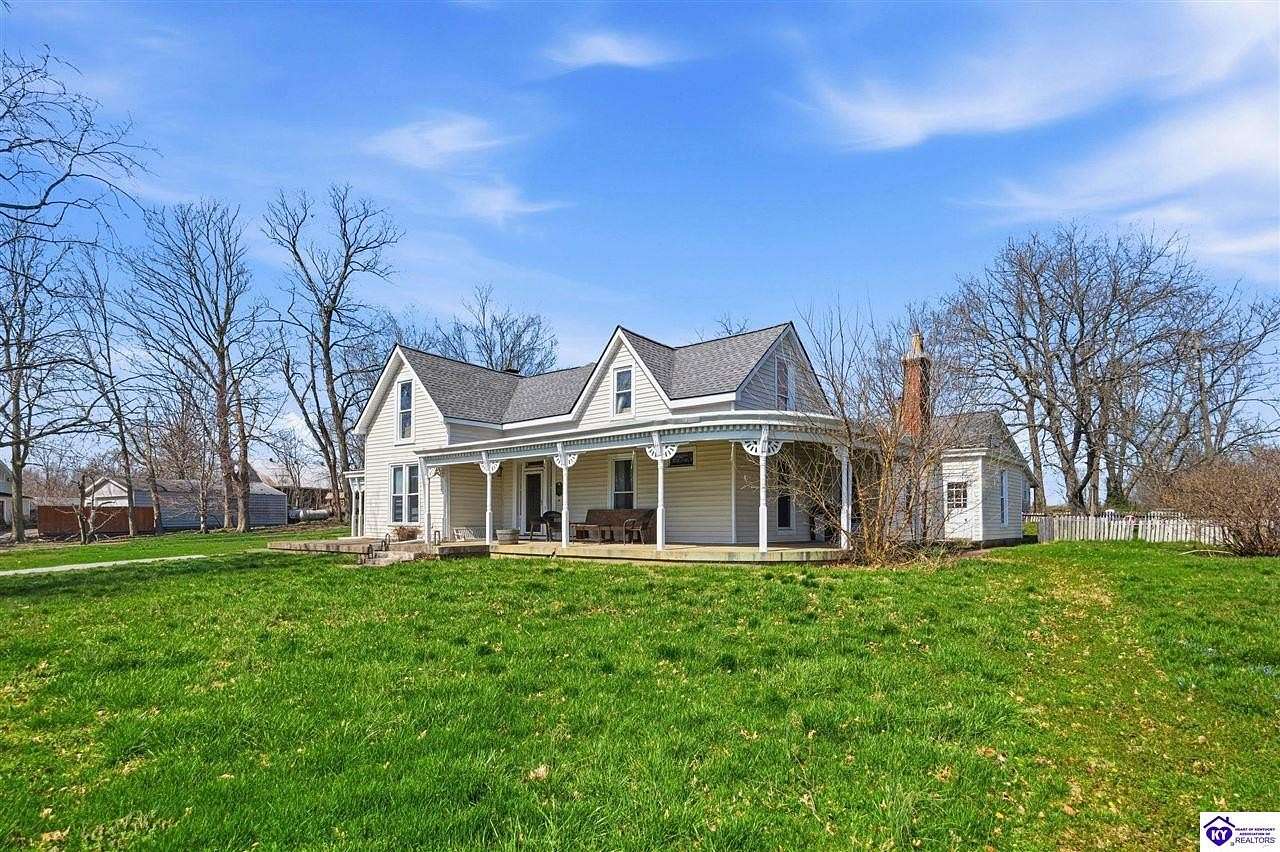4.56 Acres of Land with Home for Sale in Fairfield, Kentucky