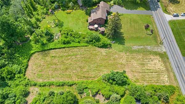 1 Acre of Residential Land for Sale in Spencerport, New York