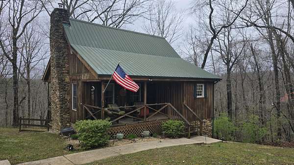 2 Acres of Land with Home for Sale in Burnside, Kentucky