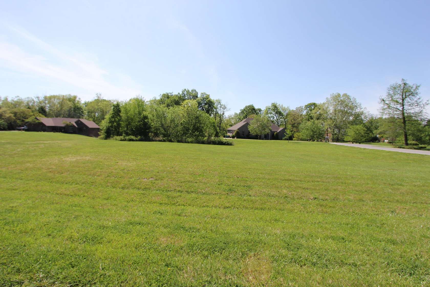 1 Acre of Residential Land for Sale in Lawrenceburg, Kentucky
