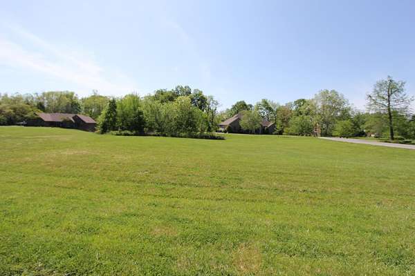 1 Acre of Residential Land for Sale in Lawrenceburg, Kentucky