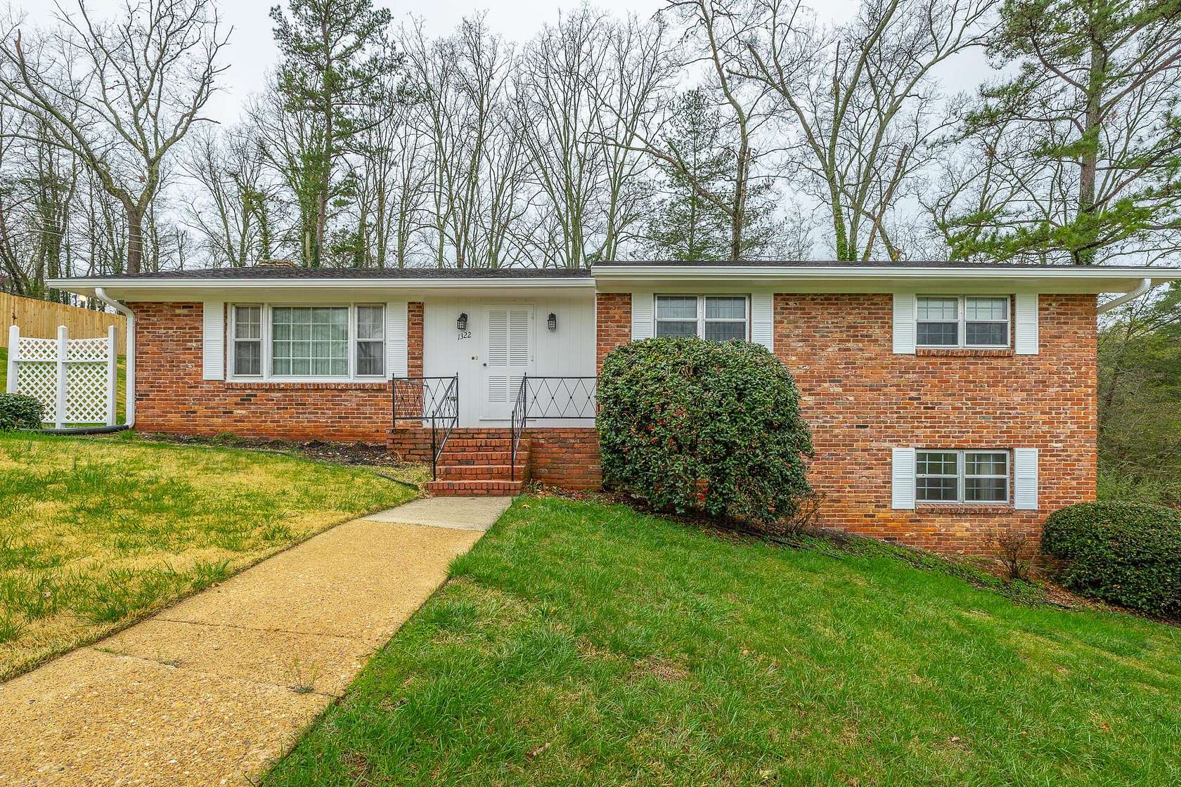 0.36 Acres of Land with Home for Sale in Hixson, Tennessee