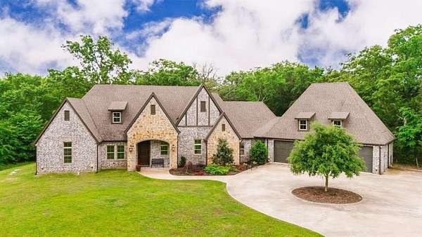 6.47 Acres of Land with Home for Sale in Yantis, Texas