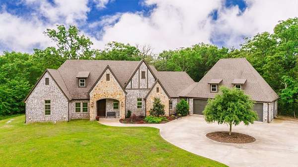 6.47 Acres of Land with Home for Sale in Yantis, Texas