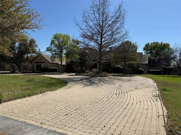 2.17 Acres of Land with Home for Sale in Arlington, Texas