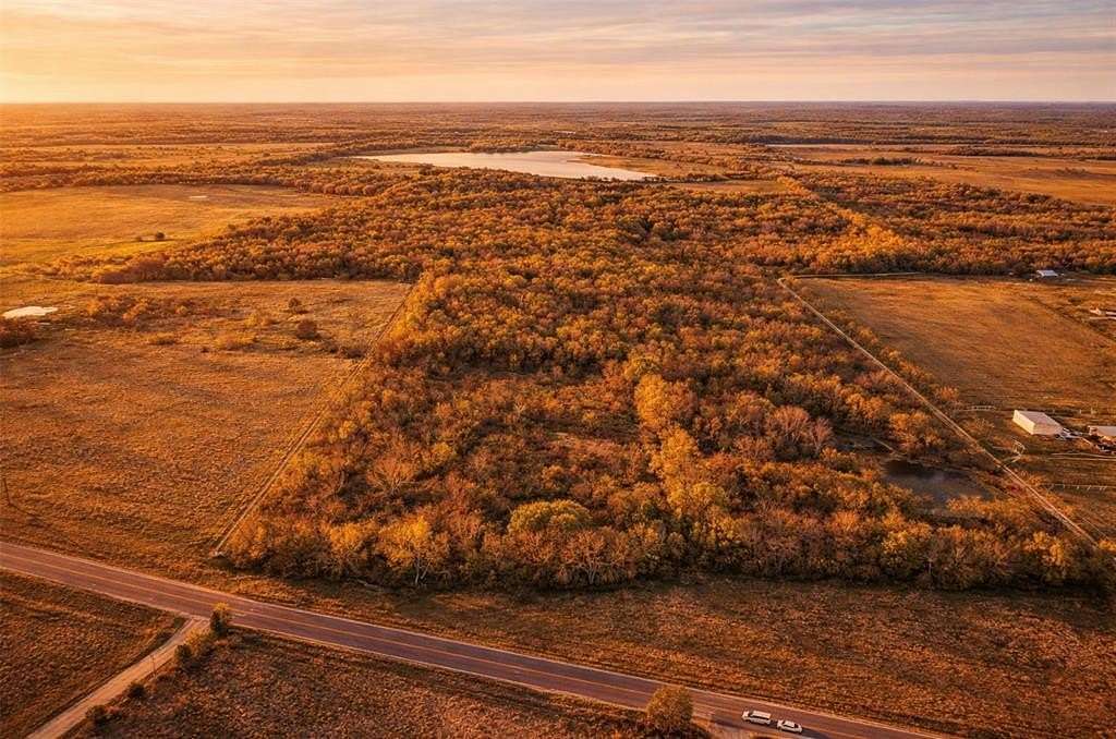 17.4 Acres of Land for Sale in Kaufman, Texas