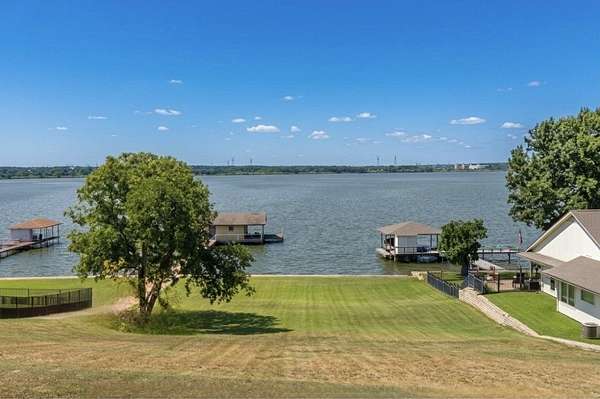 0.66 Acres of Residential Land for Sale in DeCordova, Texas