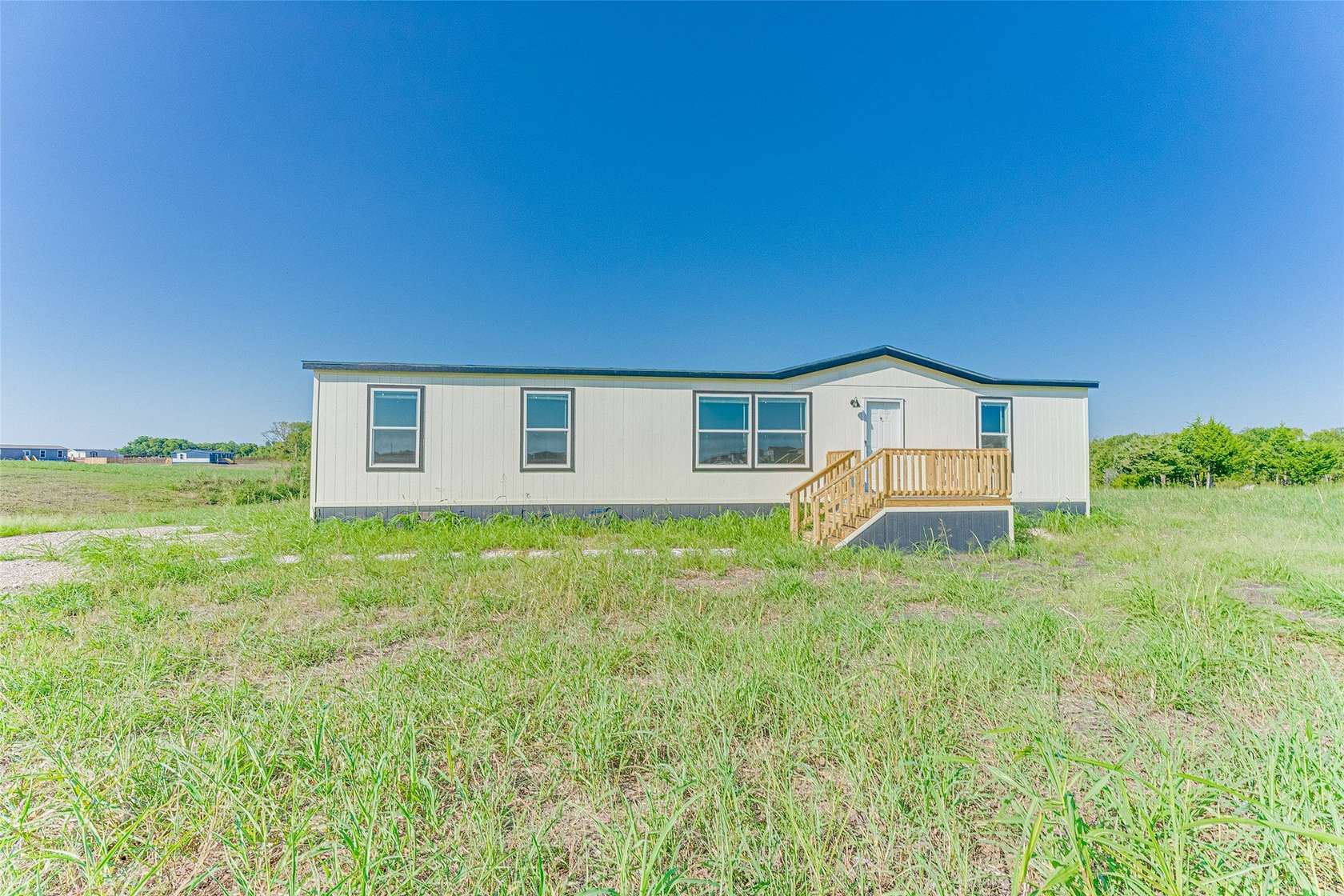 3.14 Acres of Land with Home for Sale in Ferris, Texas