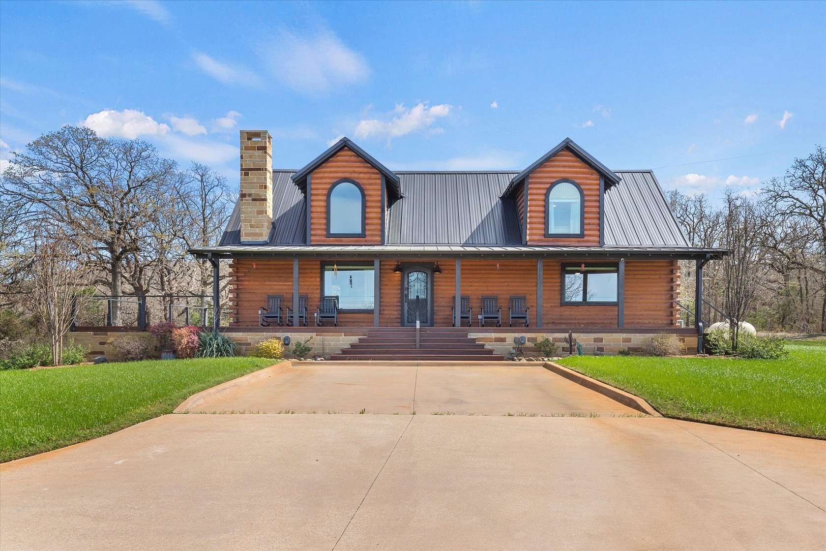 42.3 Acres of Land with Home for Sale in St. Jo, Texas