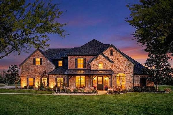 1.5 Acres of Land with Home for Sale in McLendon-Chisholm, Texas