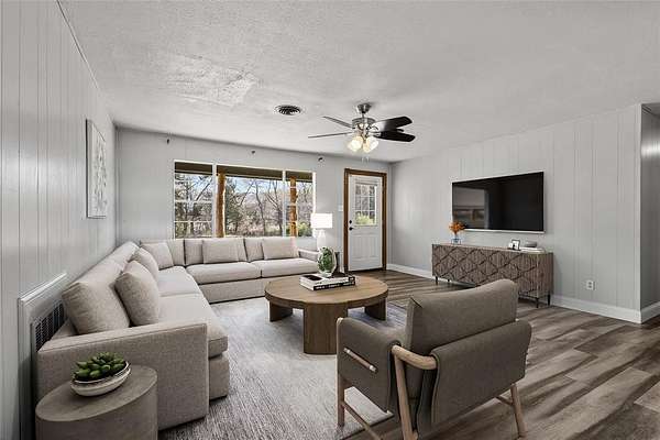 10 Acres of Land with Home for Sale in Ravenna, Texas