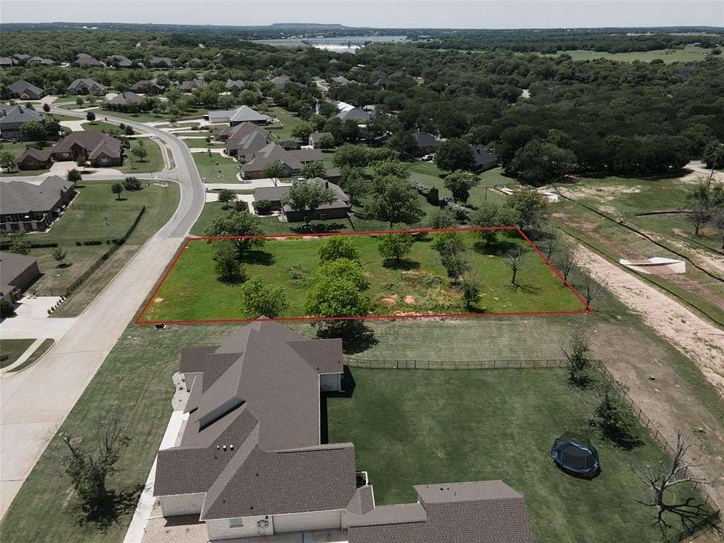 0.94 Acres of Residential Land for Sale in Granbury, Texas
