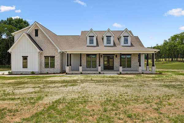 5 Acres of Land with Home for Sale in Chapel Hill, Tennessee