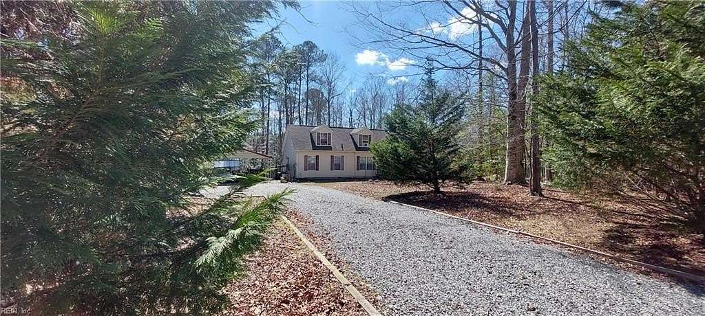 4 Acres of Land with Home for Sale in Gloucester, Virginia