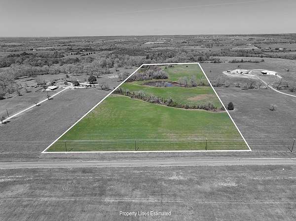 27.8 Acres of Agricultural & Residential Land for Sale in Navasota, Texas