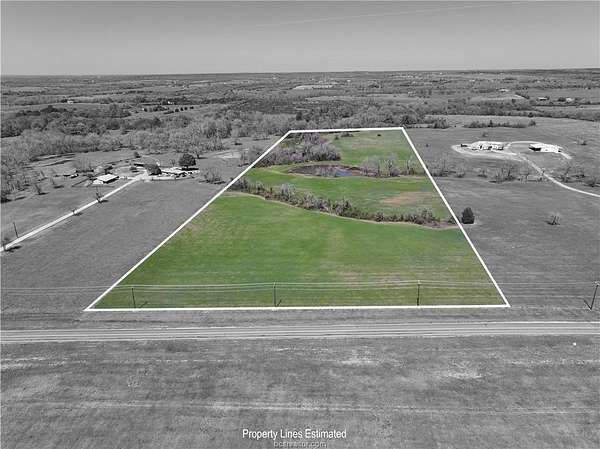 28.8 Acres of Agricultural & Residential Land for Sale in Navasota, Texas