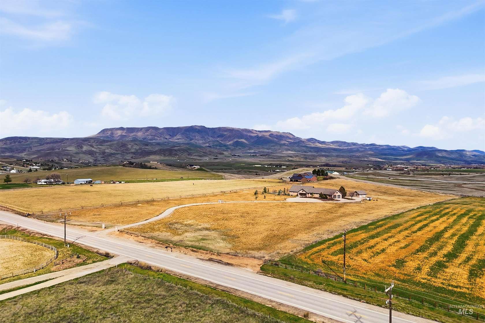 14 Acres of Land with Home for Sale in Horseshoe Bend, Idaho