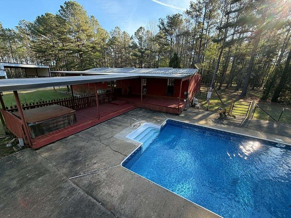 20.8 Acres of Agricultural Land with Home for Sale in Eufaula, Alabama