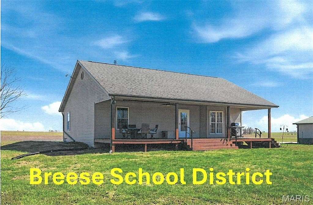 20.8 Acres of Recreational Land with Home for Sale in Carlyle, Illinois