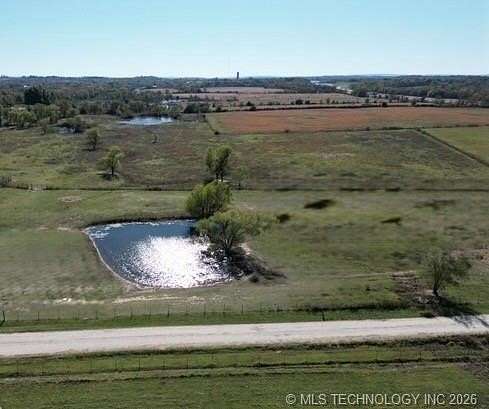8 Acres of Residential Land for Sale in Checotah, Oklahoma