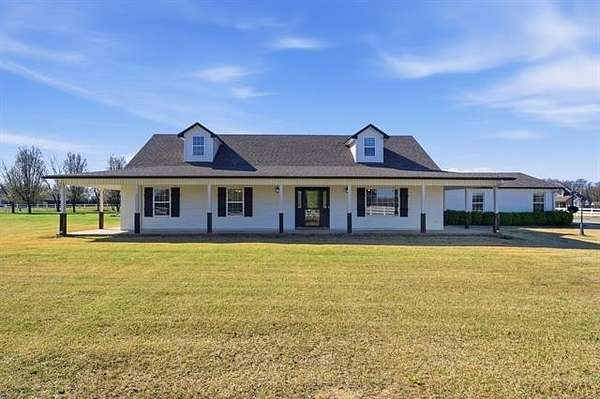 2.5 Acres of Land with Home for Sale in Morris, Oklahoma