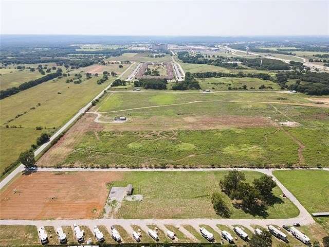 7.68 Acres of Improved Commercial Land for Sale in Thackerville, Oklahoma