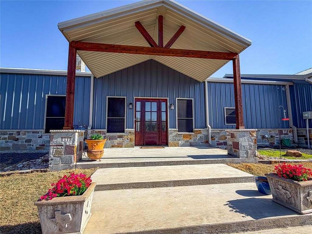 3.26 Acres of Land with Home for Sale in Waxahachie, Texas