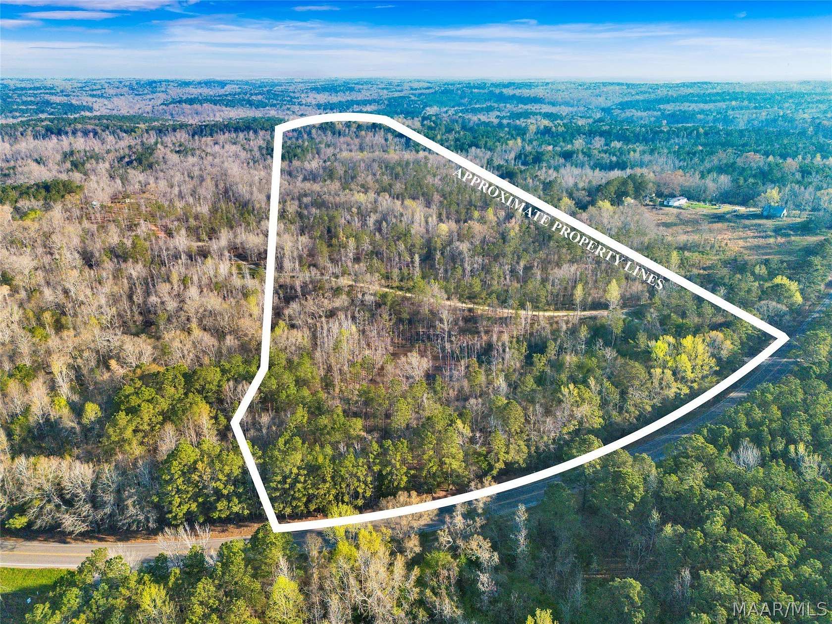 40 Acres of Recreational & Residential Land for Sale in Wetumpka, Alabama