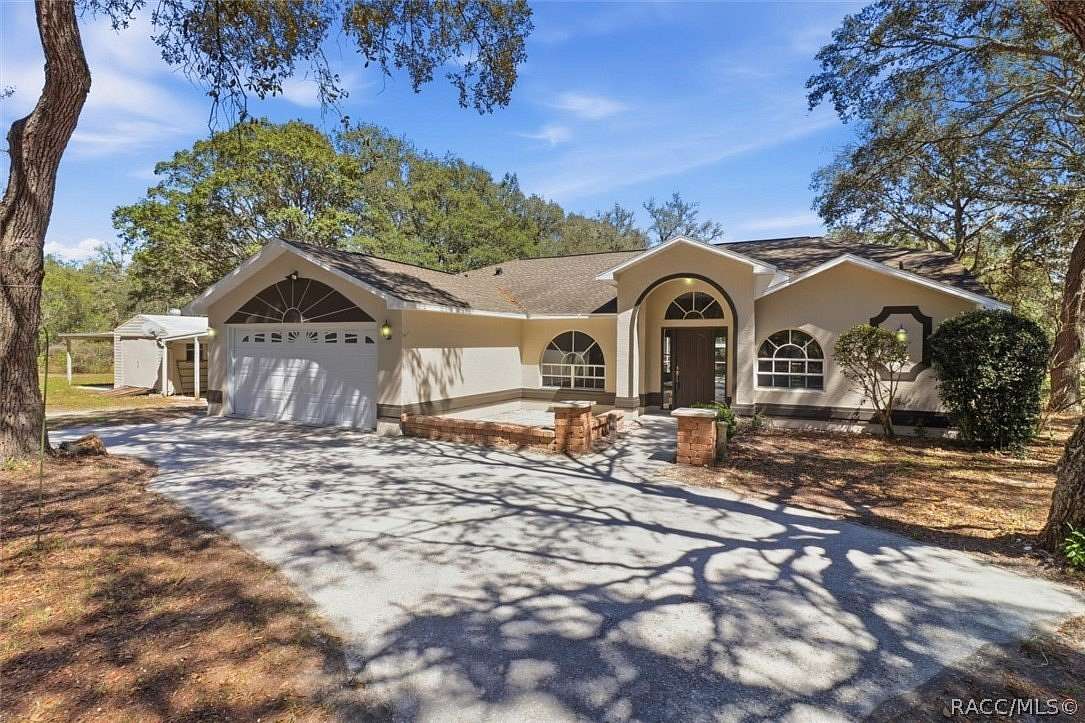 13.9 Acres of Land with Home for Sale in Lecanto, Florida