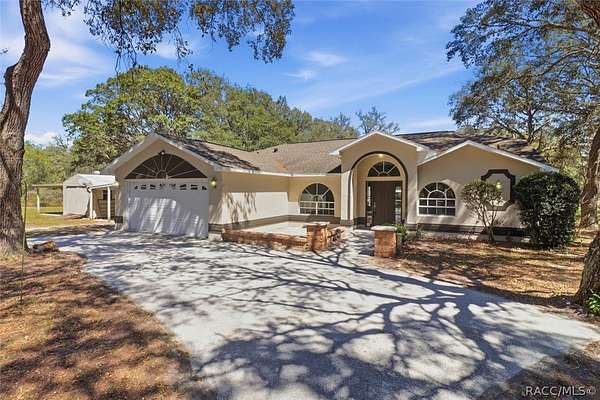 13.9 Acres of Land with Home for Sale in Lecanto, Florida