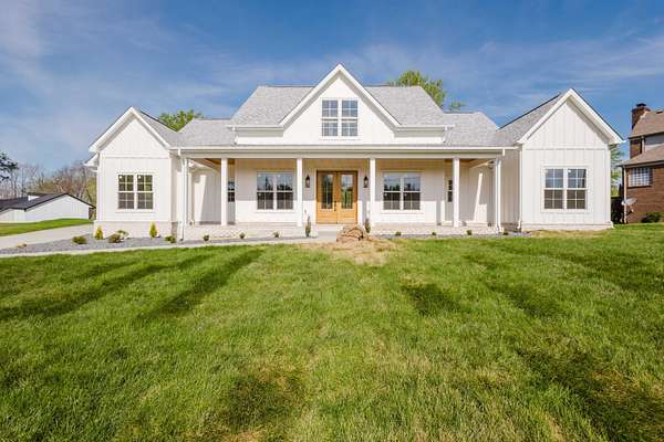 1.55 Acres of Land with Home for Sale in Richmond, Kentucky