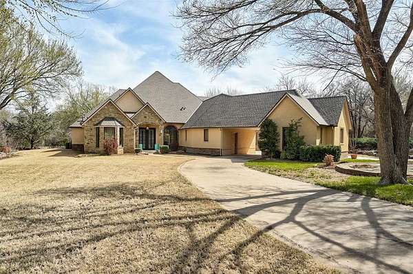 1.7 Acres of Land with Home for Sale in Edmond, Oklahoma