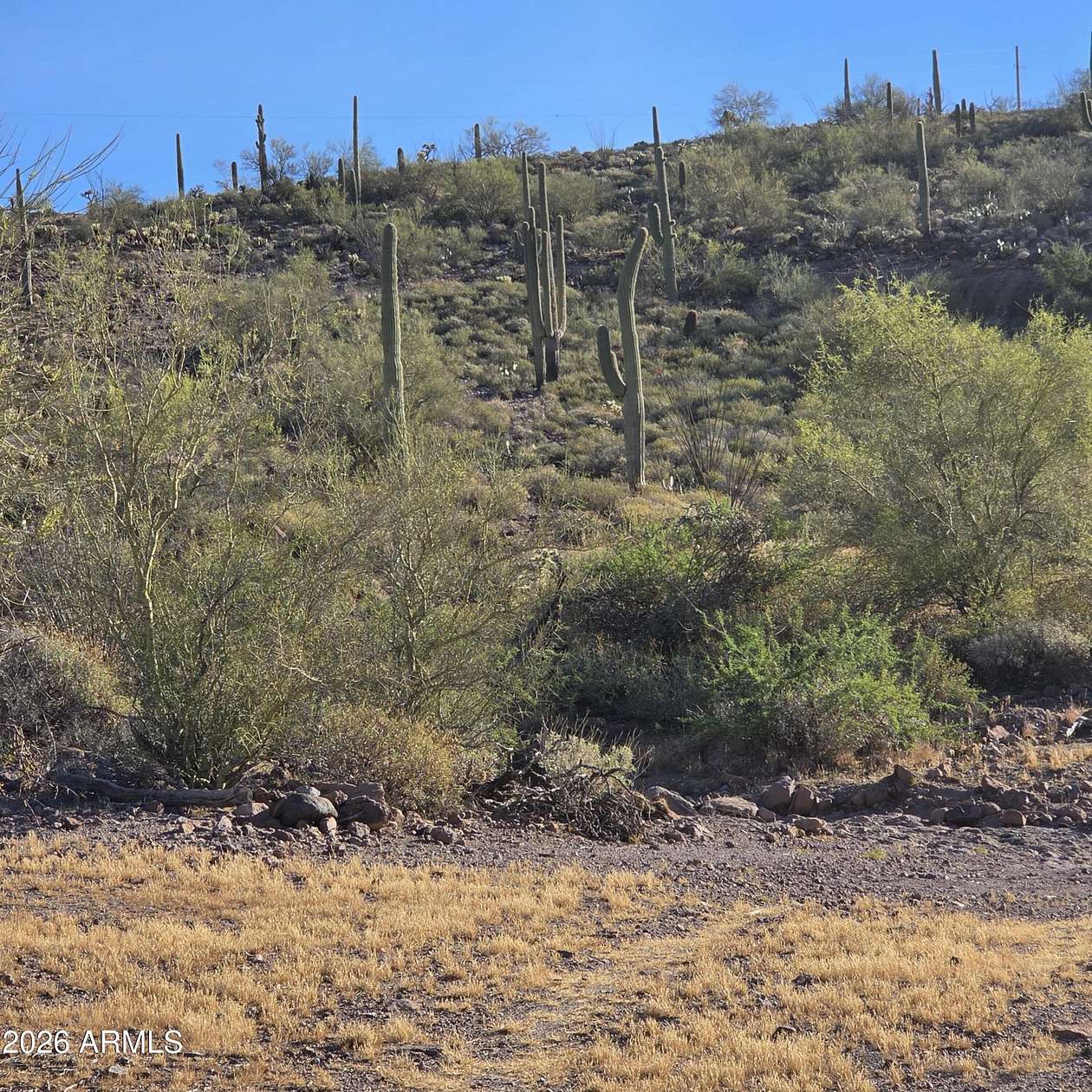 2 Acres of Land for Sale in Queen Valley, Arizona