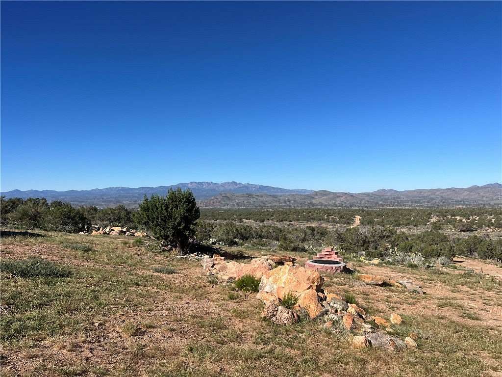 10 Acres of Recreational & Residential Land for Sale in Kingman, Arizona