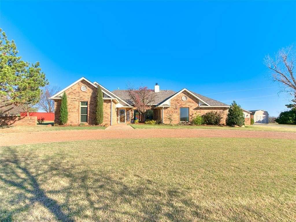 3.7 Acres of Land with Home for Sale in Edmond, Oklahoma