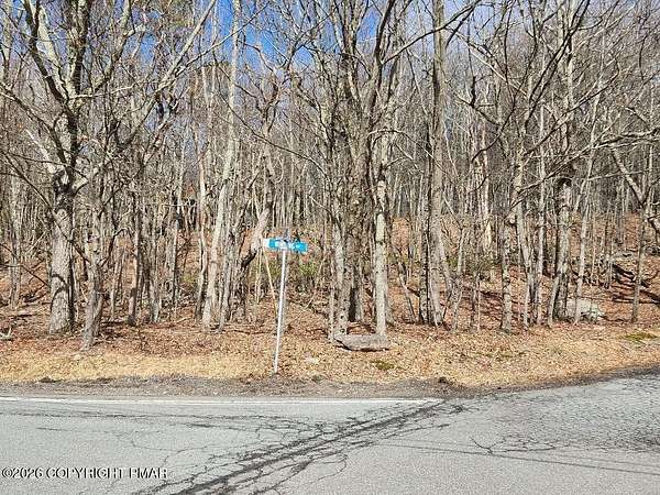 1.12 Acres of Residential Land for Sale in Albrightsville, Pennsylvania