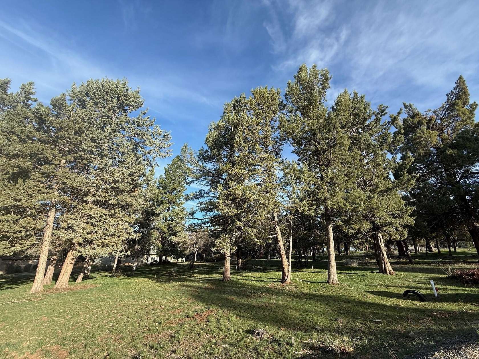 0.5 Acres of Residential Land for Sale in Klamath Falls, Oregon