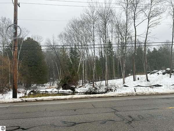 1.5 Acres of Land for Sale in Traverse City, Michigan