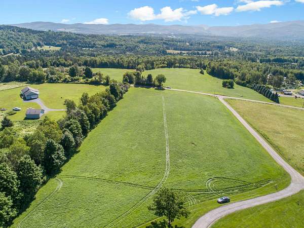 5.17 Acres of Residential Land for Sale in Colebrook, New Hampshire