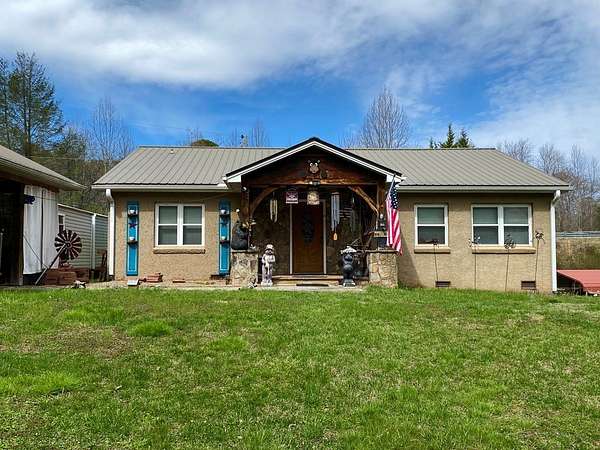 0.91 Acres of Commercial Land for Sale in Franklin, North Carolina