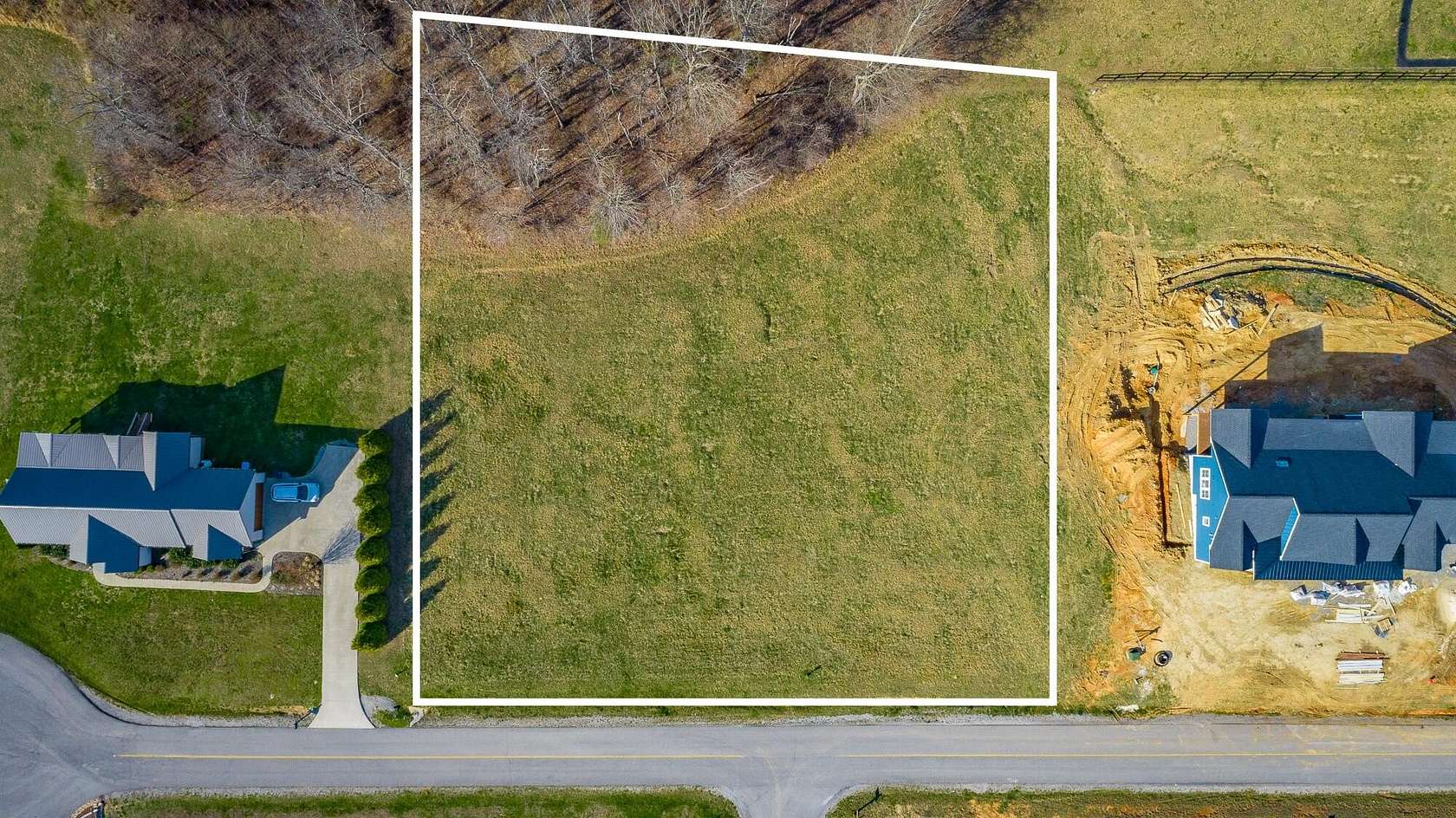 1.38 Acres of Residential Land for Sale in Jasper, Tennessee