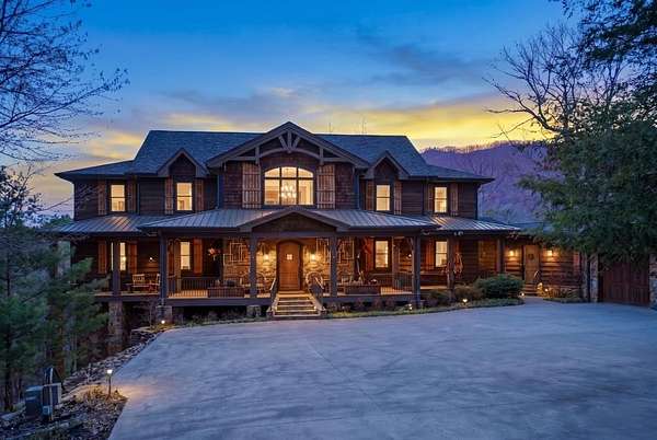 5 Acres of Land with Home for Sale in Ellijay, Georgia