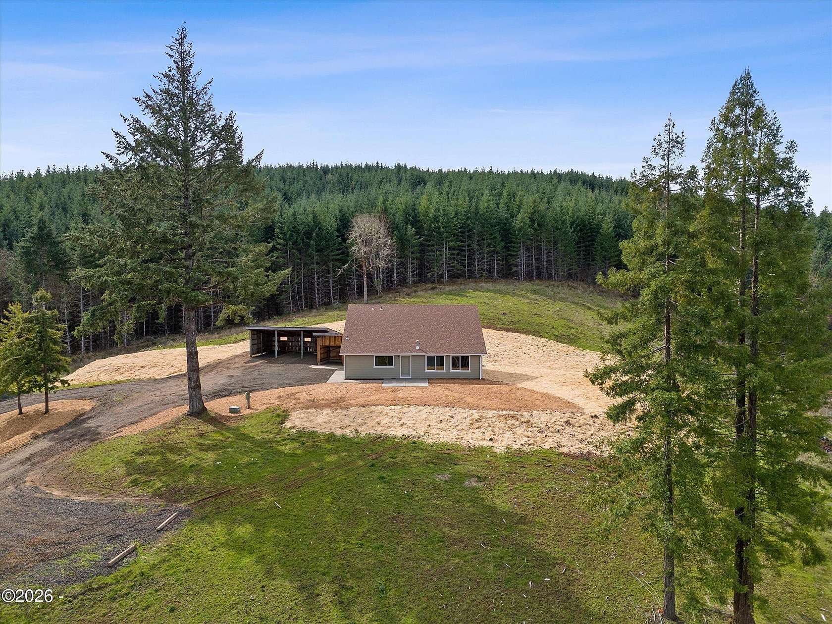 32 Acres of Land with Home for Sale in Sheridan, Oregon