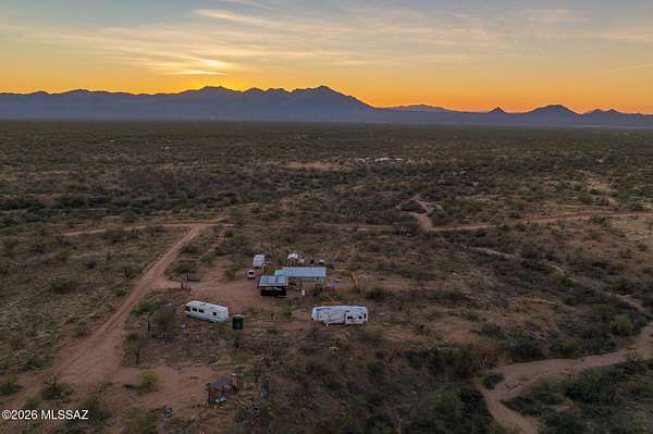 1 Acre of Land with Home for Sale in Tucson, Arizona