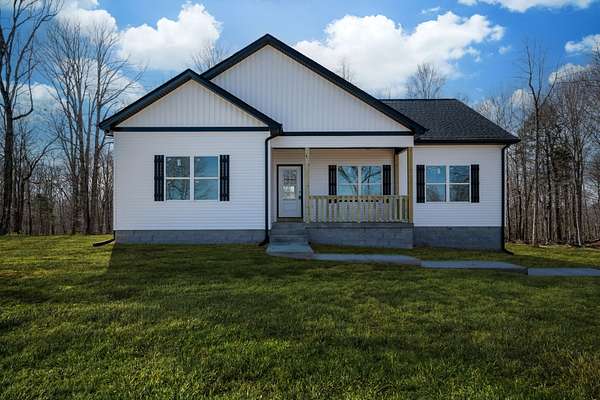 1.52 Acres of Land with Home for Sale in Dickson, Tennessee