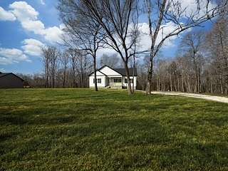 1.52 Acres of Land with Home for Sale in Dickson, Tennessee