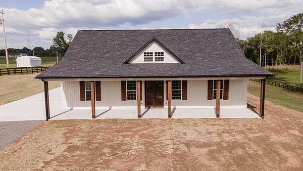 5.16 Acres of Land with Home for Sale in Shelbyville, Tennessee