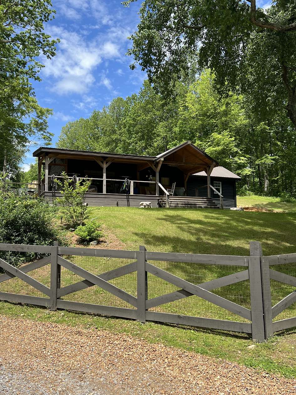 9.9 Acres of Land with Home for Sale in Franklin, Tennessee