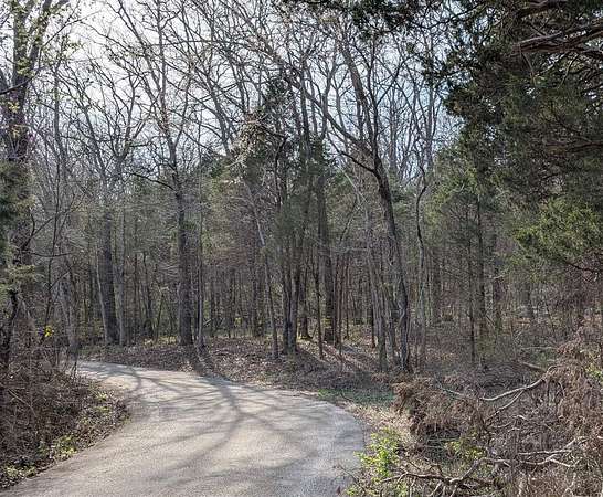 10 Acres of Land for Sale in Bowling Green, Kentucky