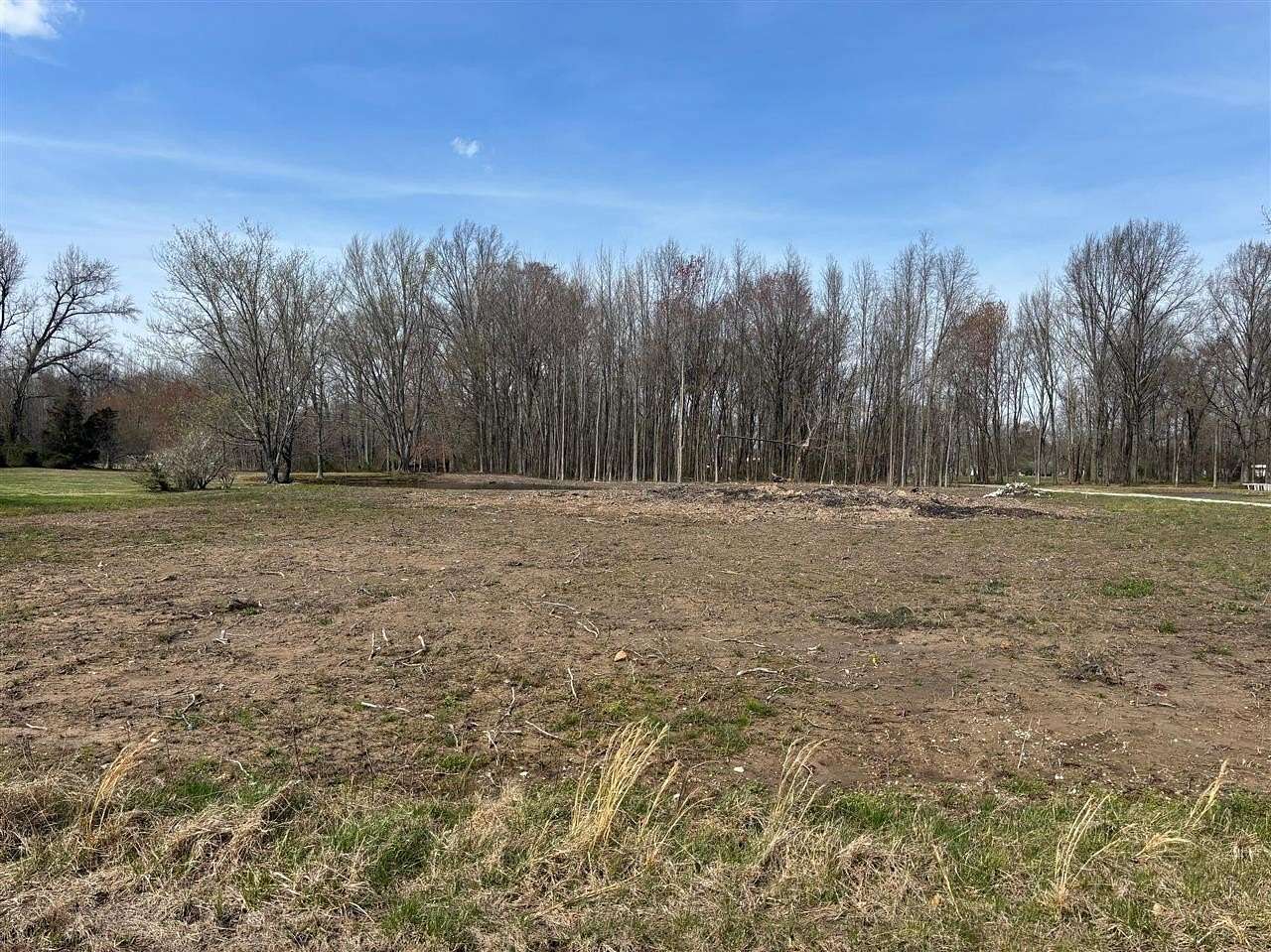 1 Acre of Mixed-Use Land for Sale in Smiths Grove, Kentucky